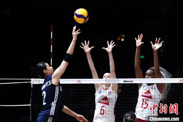 中国女排3:0横扫法国队 收获世联赛第二场胜利