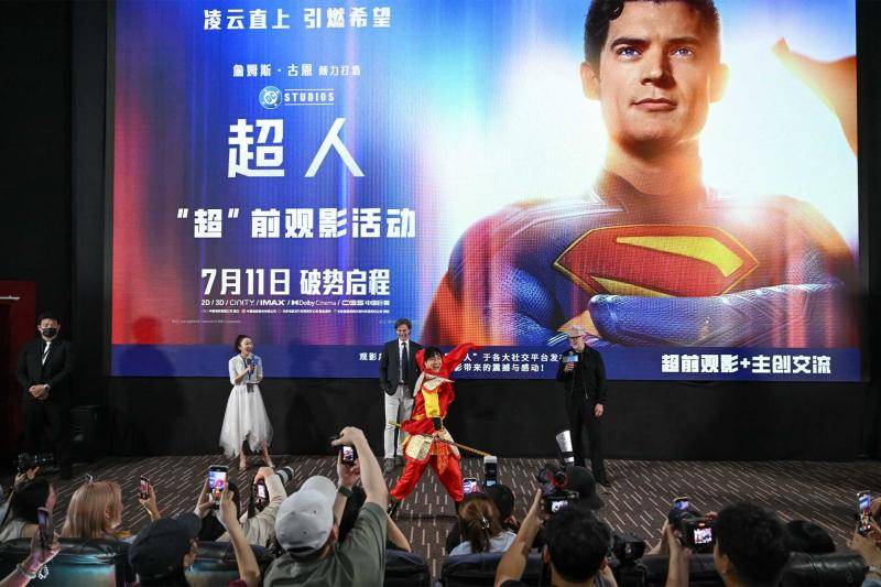 《超人》中国首映 导演詹姆斯·古恩：喜欢中国功夫片