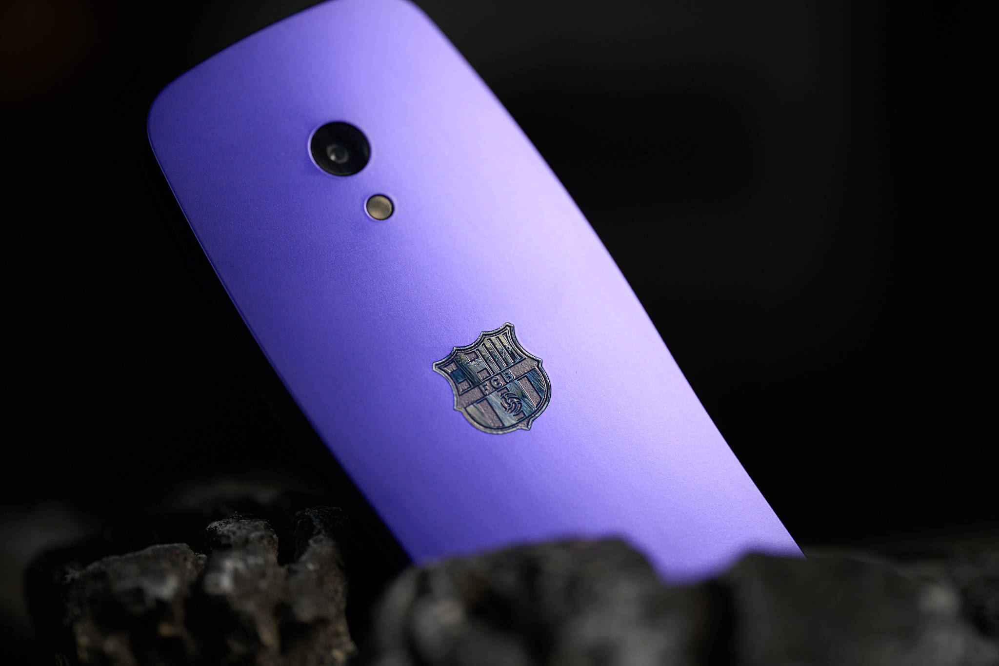 HMD3210巴塞罗那定制版上手：功能机都带 AI 助手了？