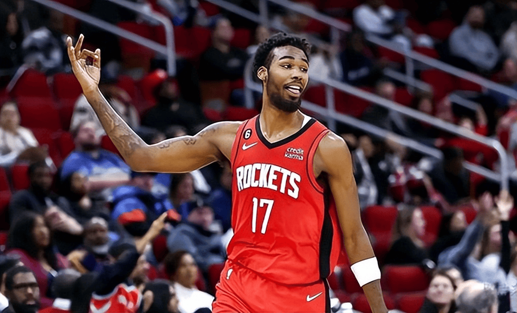 再见伊森！火箭、雄鹿酝酿2换1交易，2米08内线空降休斯顿