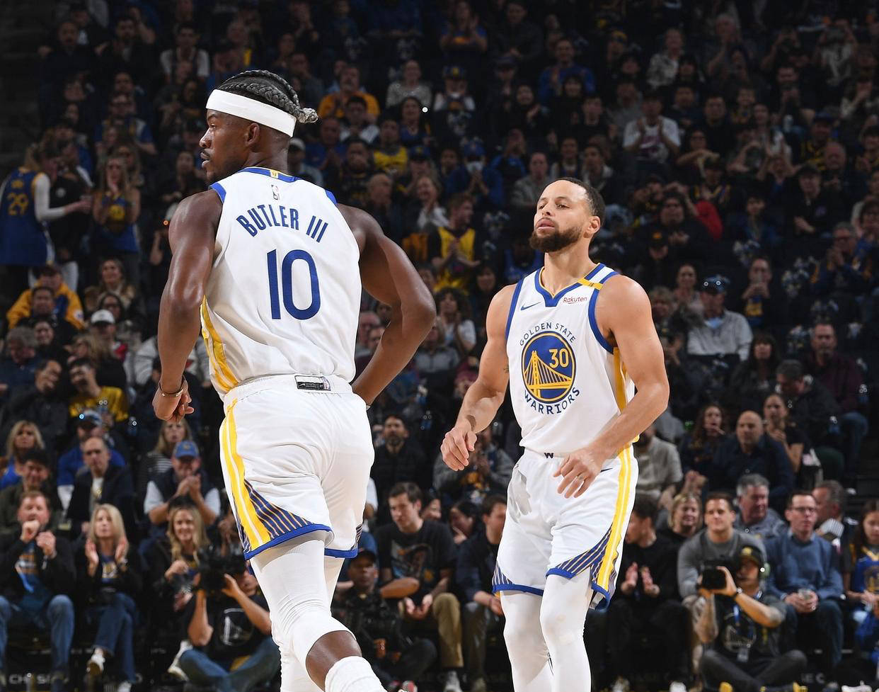 金州勇士签约达成，阵容确定！管理层心境沉重，库里争冠几乎无望