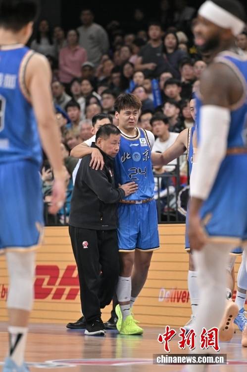 CBA常规赛：北京北汽队不敌北京控股队
