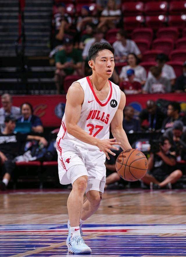 多苏穆29分8篮板9助 NBA常规赛芝加哥公牛125-118迈阿密热火