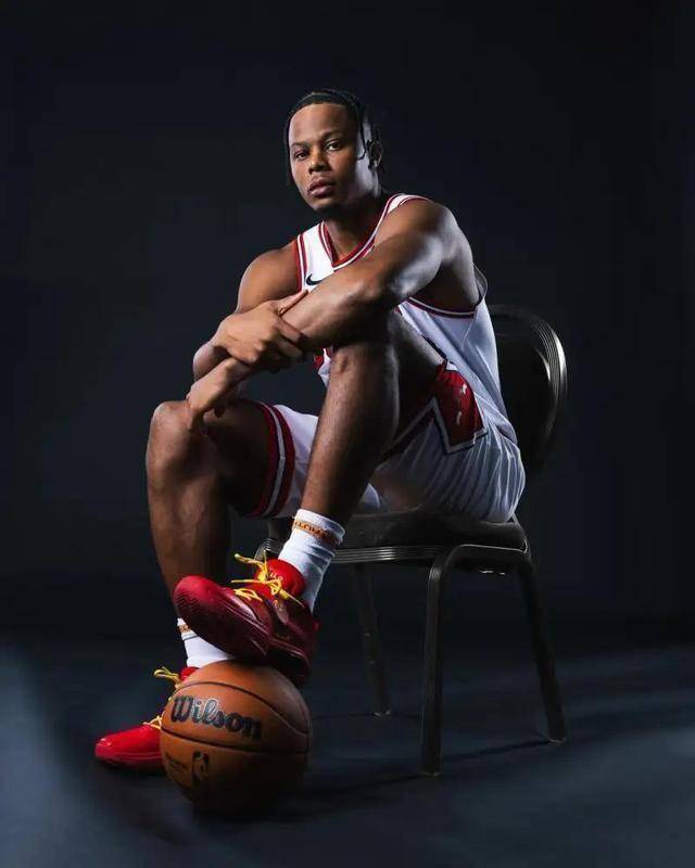 多苏穆29分8篮板9助 NBA常规赛芝加哥公牛125-118迈阿密热火